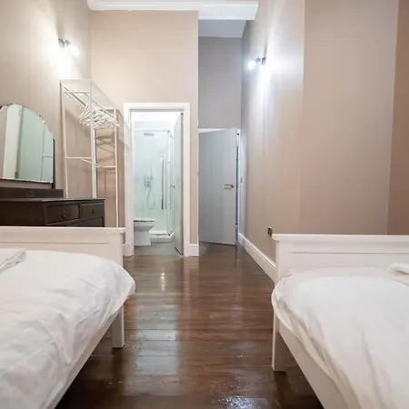 Fisher Street Contractor Apartment